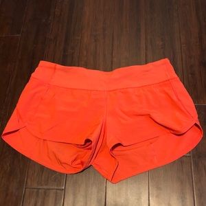 Lululemon Speed Shorts 2.5, size 6